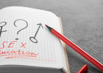 Ratusan Remaja Ponorogo Hamil di Luar Nikah, Bukti Pentingnya Edukasi Sex