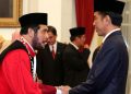 Jokowi dan ketua MK Anwar Usman