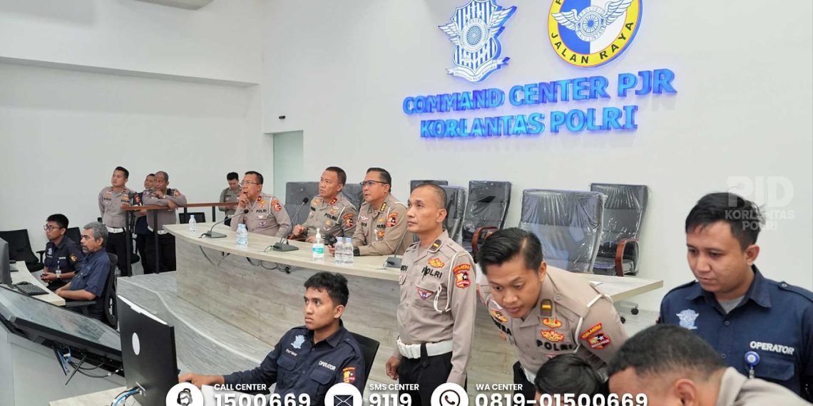 Persiapan Libur Nataru, Kakorlantas Cek Teknologi Pemantauan Lalu Lintas di KM 29 Tol Jakarta-Cikampek