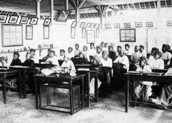 Politik Etis di Masa Kolonial dan Dampaknya terhadap Pendidikan Pribumi