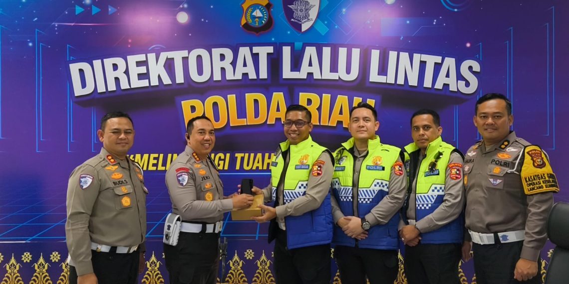 Kakorlantas Polri Dan Polantas Tambah Unit ETLE Mobile Di Riau