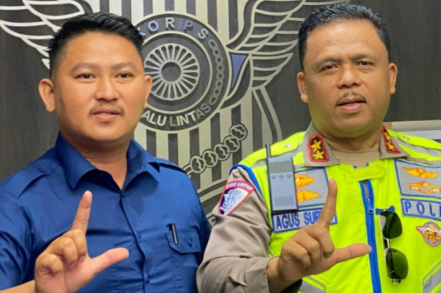 Banter Adis Beri Penghargaan Khusus untuk Kakorlantas Polri Atas Suksesnya Mudik Aman 2026