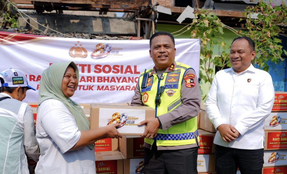 HUT ke-80 Bhayangkara: Korlantas Polri Distribusikan 500 Paket Bantuan untuk Korban Kebakaran