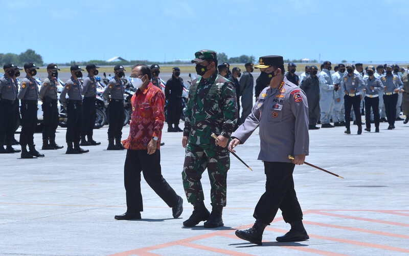 Anggota-TNI-Polri-Jangan-Sampai-Kecolongan-dengan-Kedatangan-Turis