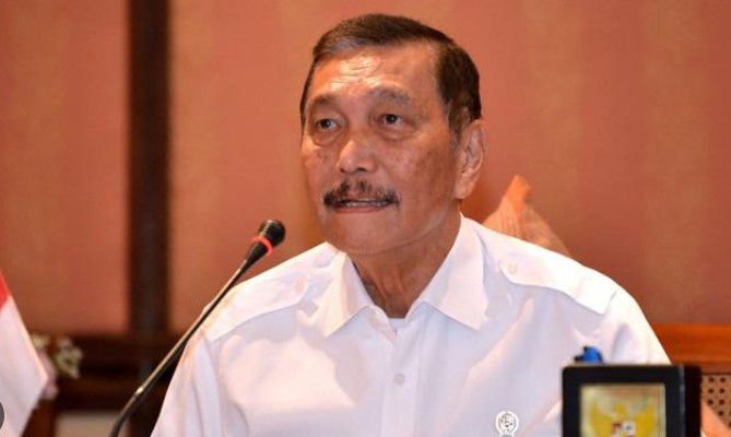 Luhut Rencana Naikkan Pajak Motor Bensin