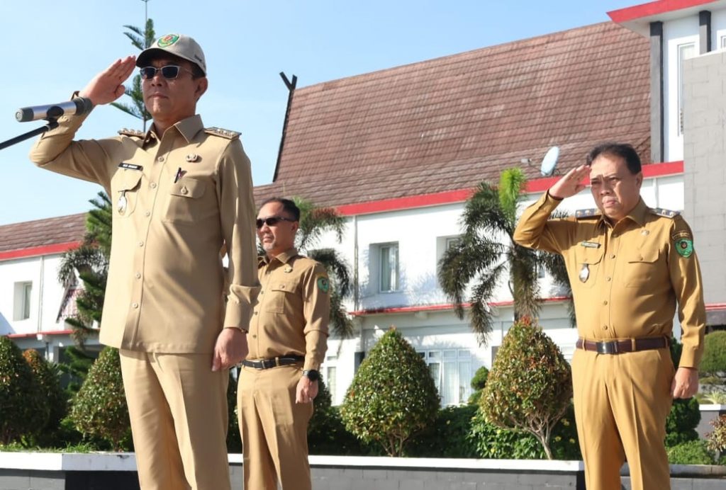 Bupati Tapsel Copot Tiga Pejabat karena Indisipliner dan Penyalahgunaan Wewenang