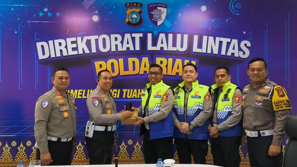 Kakorlantas Polri Dan Polantas Tambah Unit ETLE Mobile Di Riau